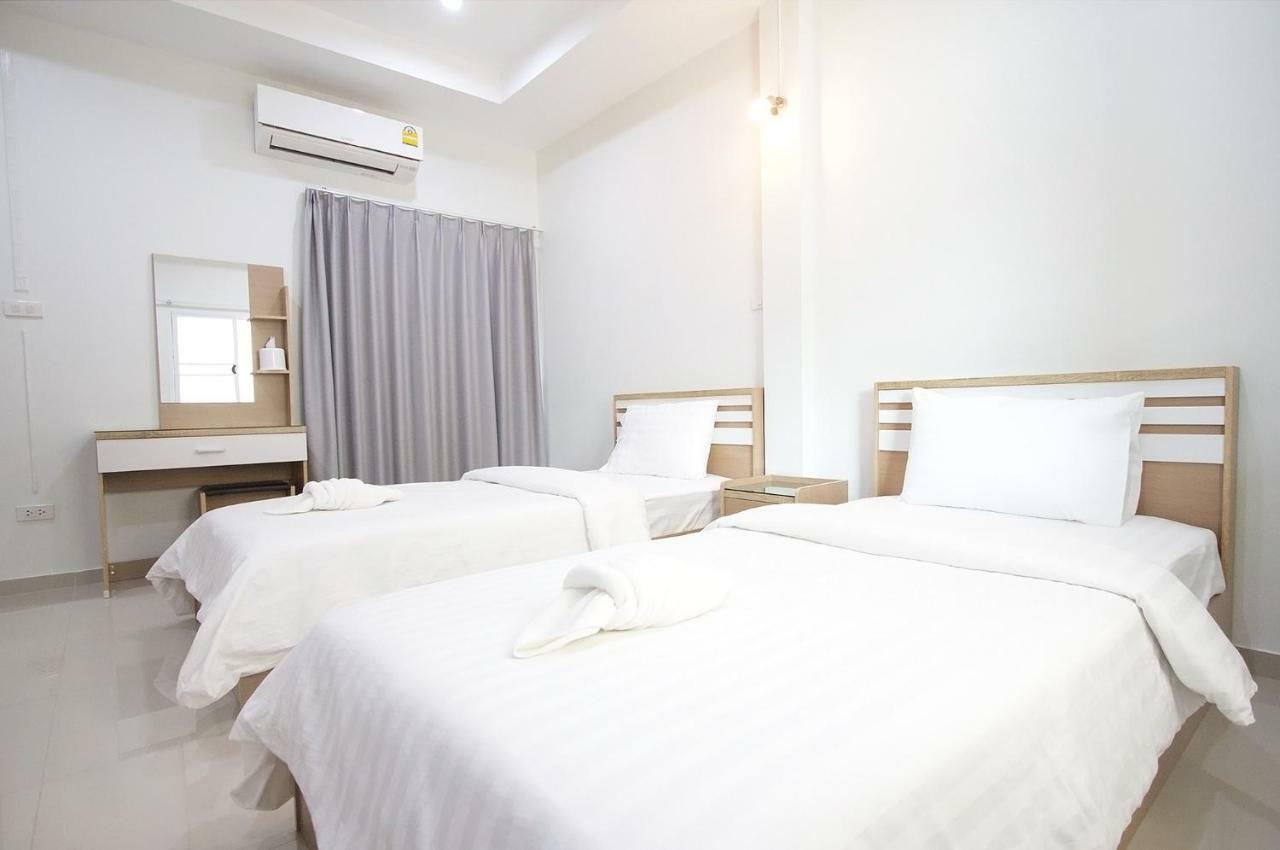เอส เฮ้าส์ โฮเทล สุรินทร์ Hotel ภายนอก รูปภาพ